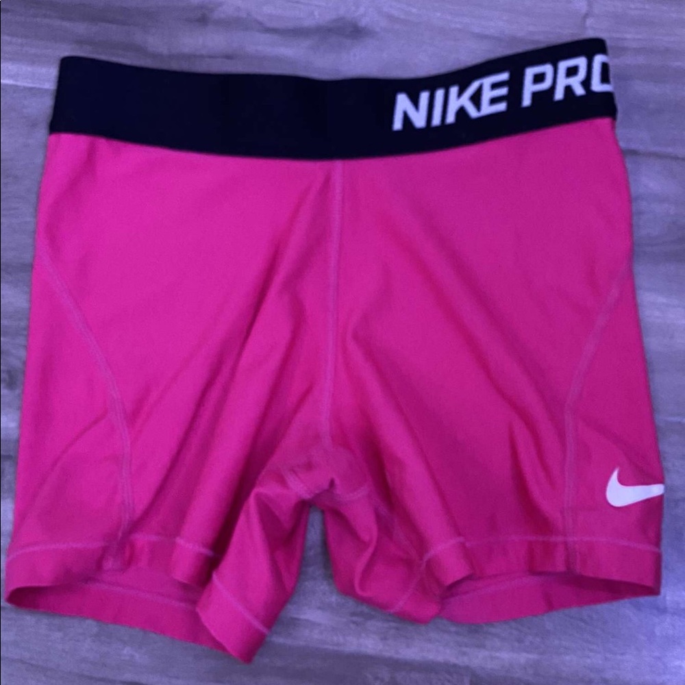Nike pro